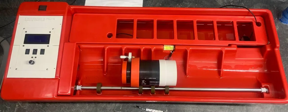 Der selbst gebaute Rotationsprozessor für die Filmentwicklung